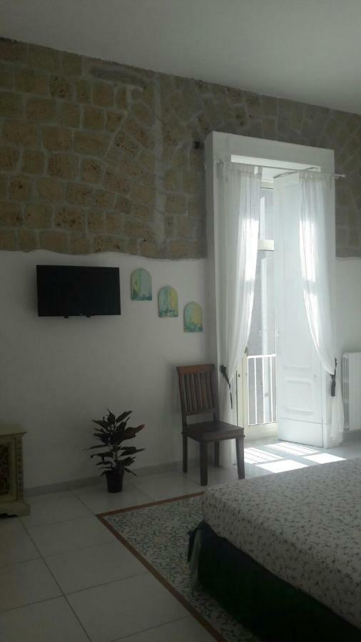 Miracoletti38 Hotel Наполи Екстериор снимка