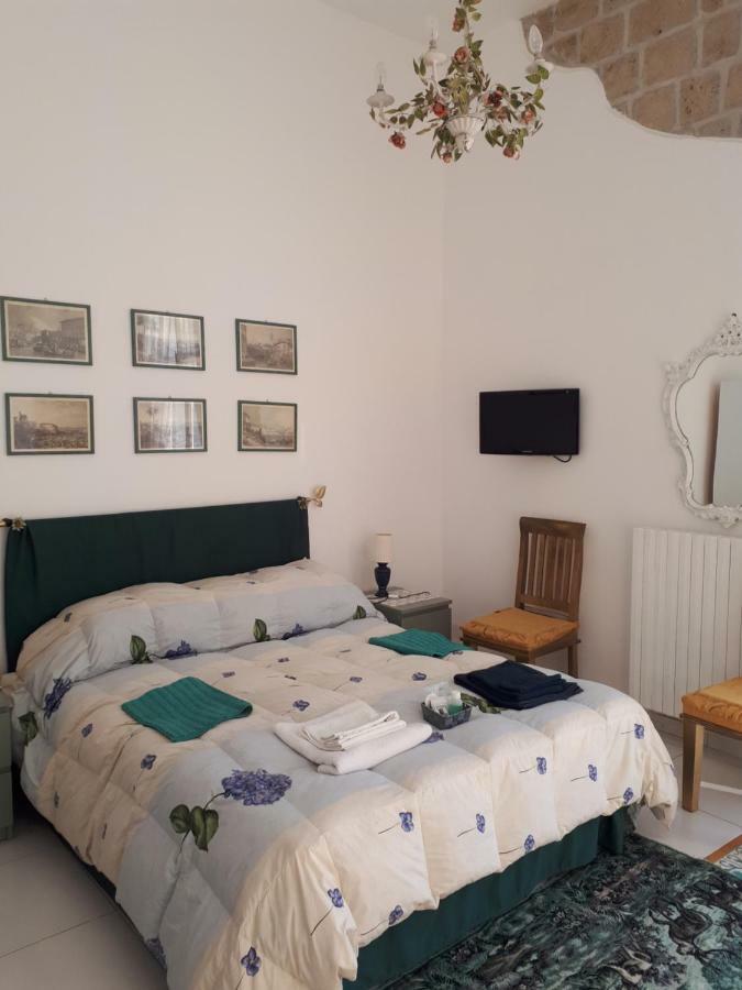 Miracoletti38 Hotel Наполи Екстериор снимка