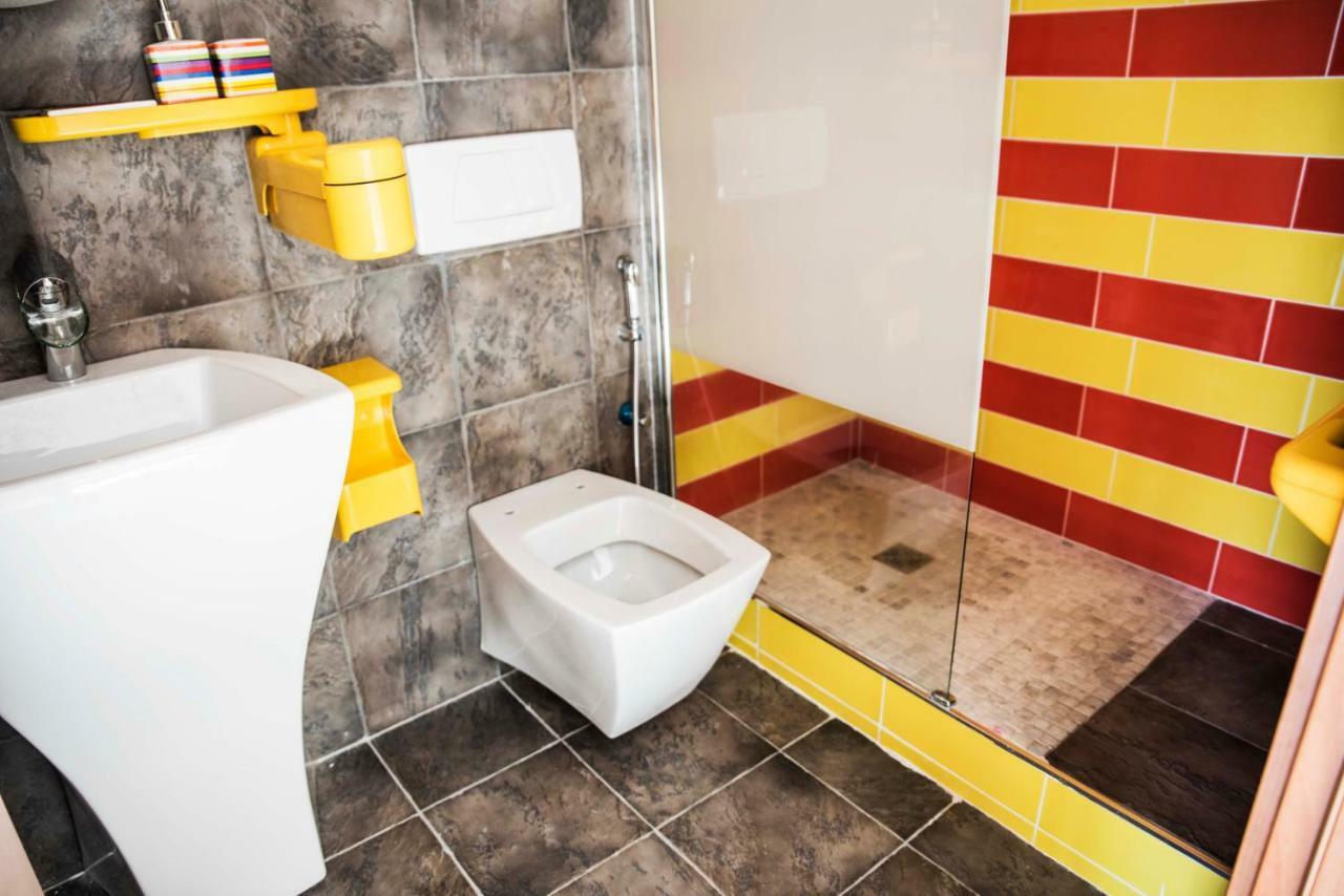 Miracoletti38 Hotel Наполи Екстериор снимка