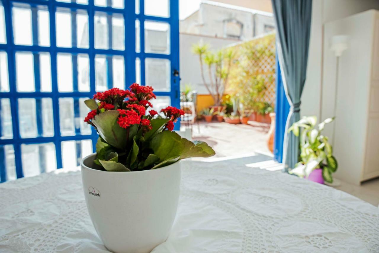 Miracoletti38 Hotel Наполи Екстериор снимка