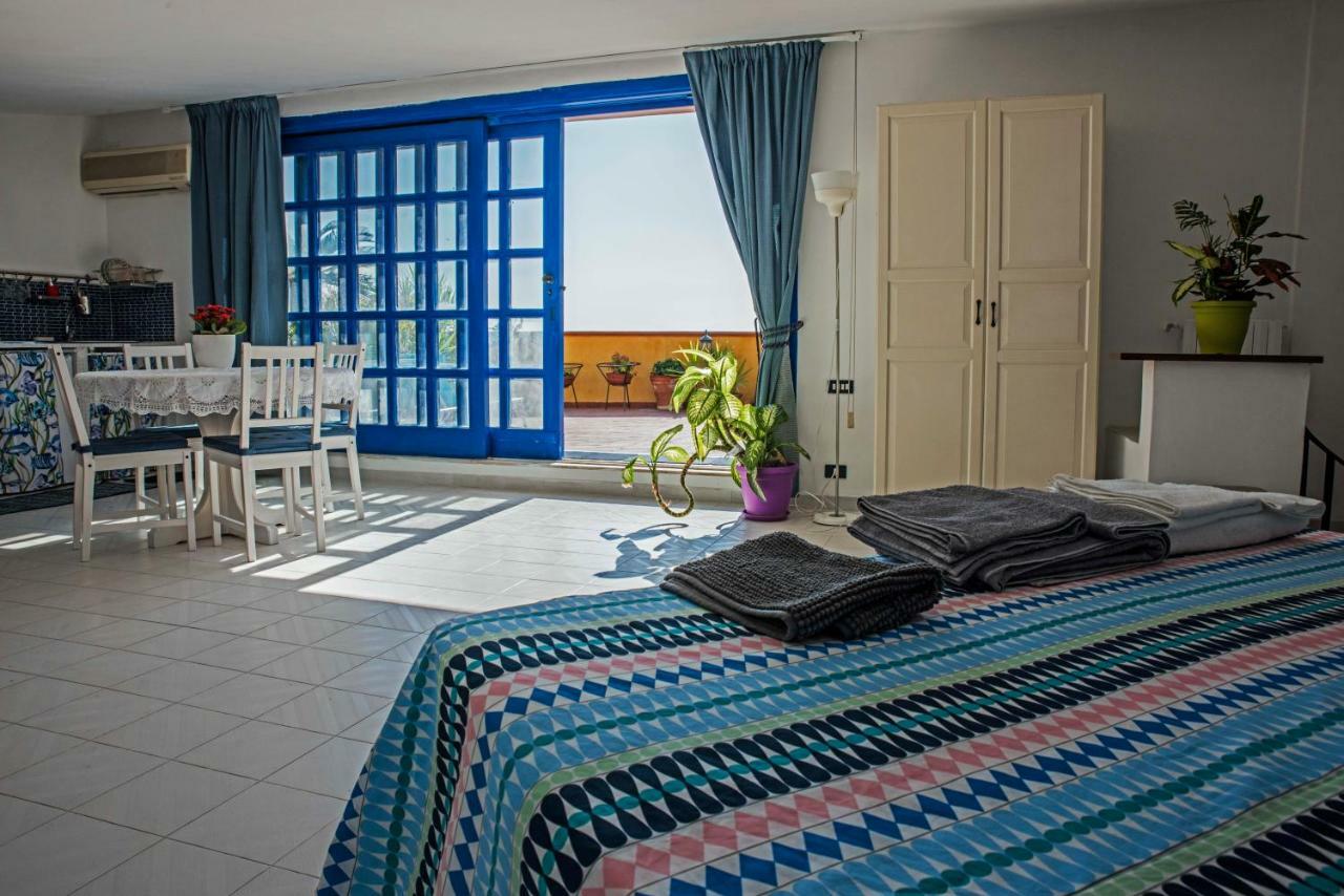Miracoletti38 Hotel Наполи Екстериор снимка