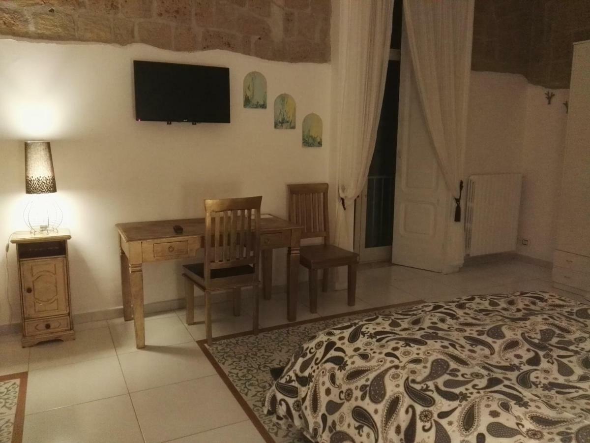 Miracoletti38 Hotel Наполи Екстериор снимка