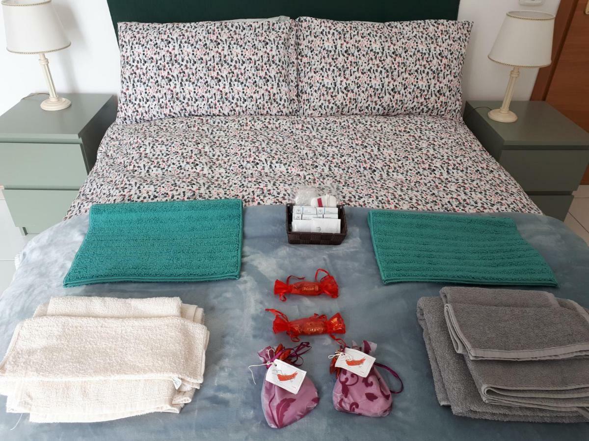 Miracoletti38 Hotel Наполи Екстериор снимка