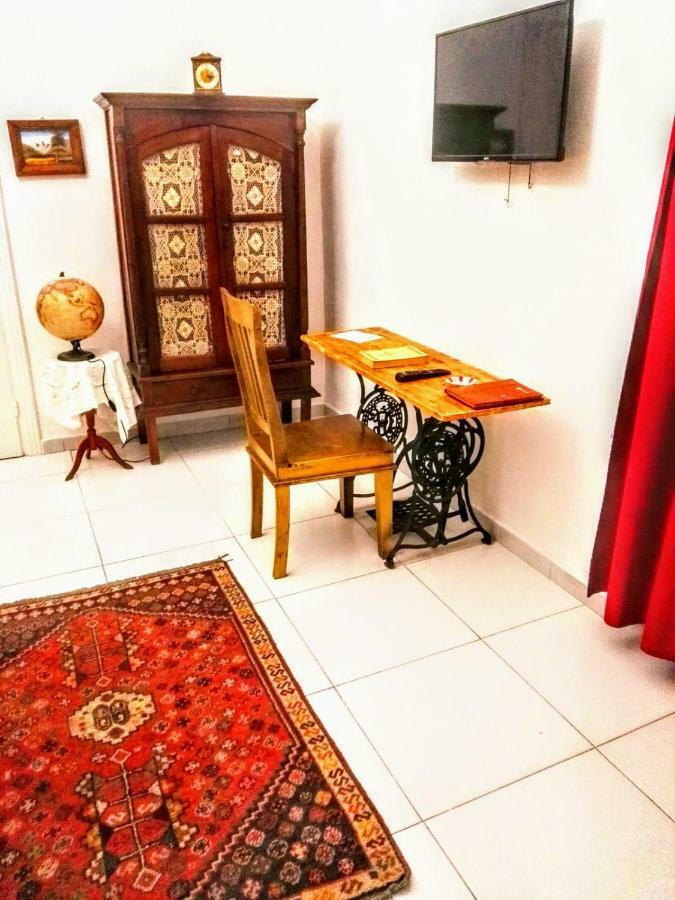 Miracoletti38 Hotel Наполи Екстериор снимка